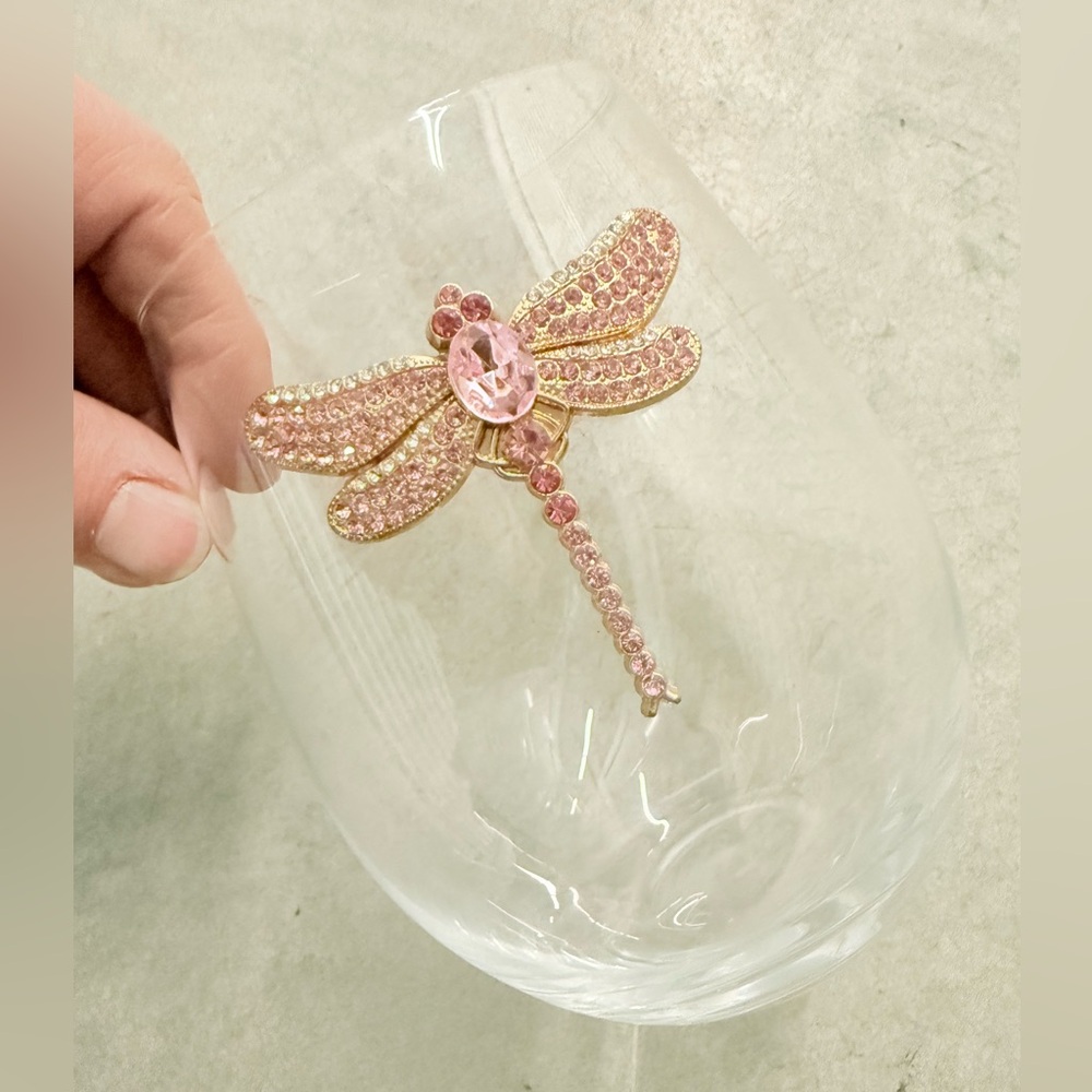 Set of 2 Stemless Wine Glasses w Rhinestone Dragonfly Embellishment